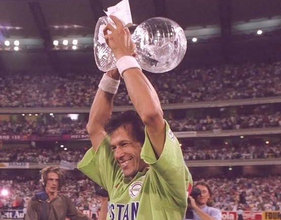 Coming to the other Imran Khan, aka, Imran Ahmad Khan Niazi, the Pakistan’s ex-Prime Minister and legendary cricketer openly admired Aamir Khan’s cinema in media sessions.