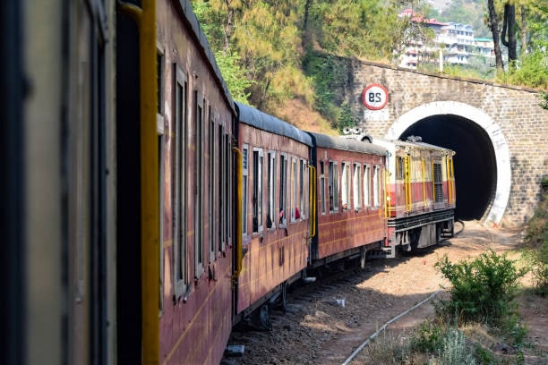 Every year, Indian Railways suspends train service during the monsoon to ensure passenger safety. During this period, engineers inspect tracks, repair embankments, and reinforce slopes. Once conditions stabilize, the trains resume, linking Matheran to the plains.