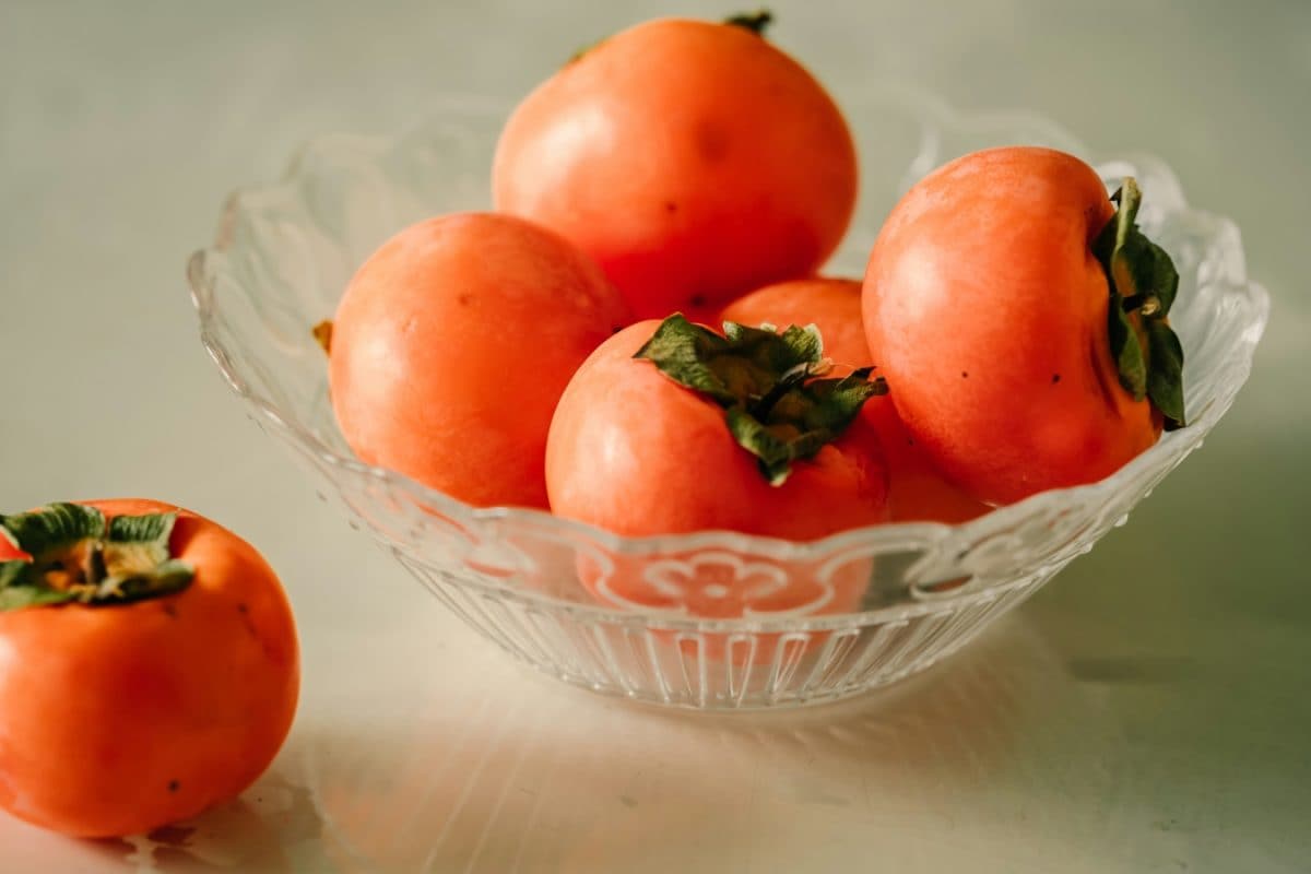 Persimmon, This Seasonal Fruit Is A Secret To Healthy Immunity and Glowing Skin