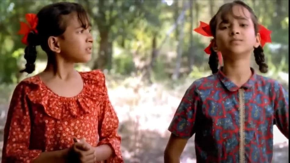 Makdee (2002): The film explores blind belief in witches and witchcraft across India. It follows a young girl and her twin sister residing in a small village of north India and an alleged witch that lives in a mansion. 