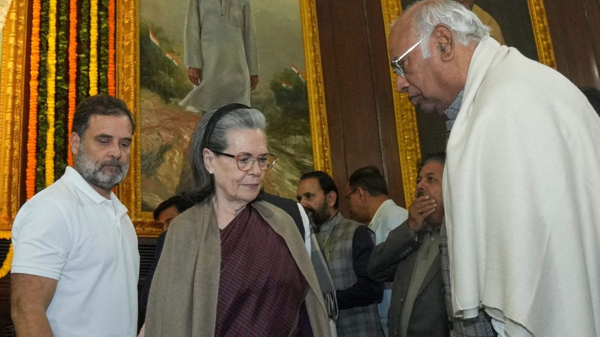 FIR Vs SIR In Winter Session: Action Against Sonia, Rahul Heralds Fresh Trouble For Congress