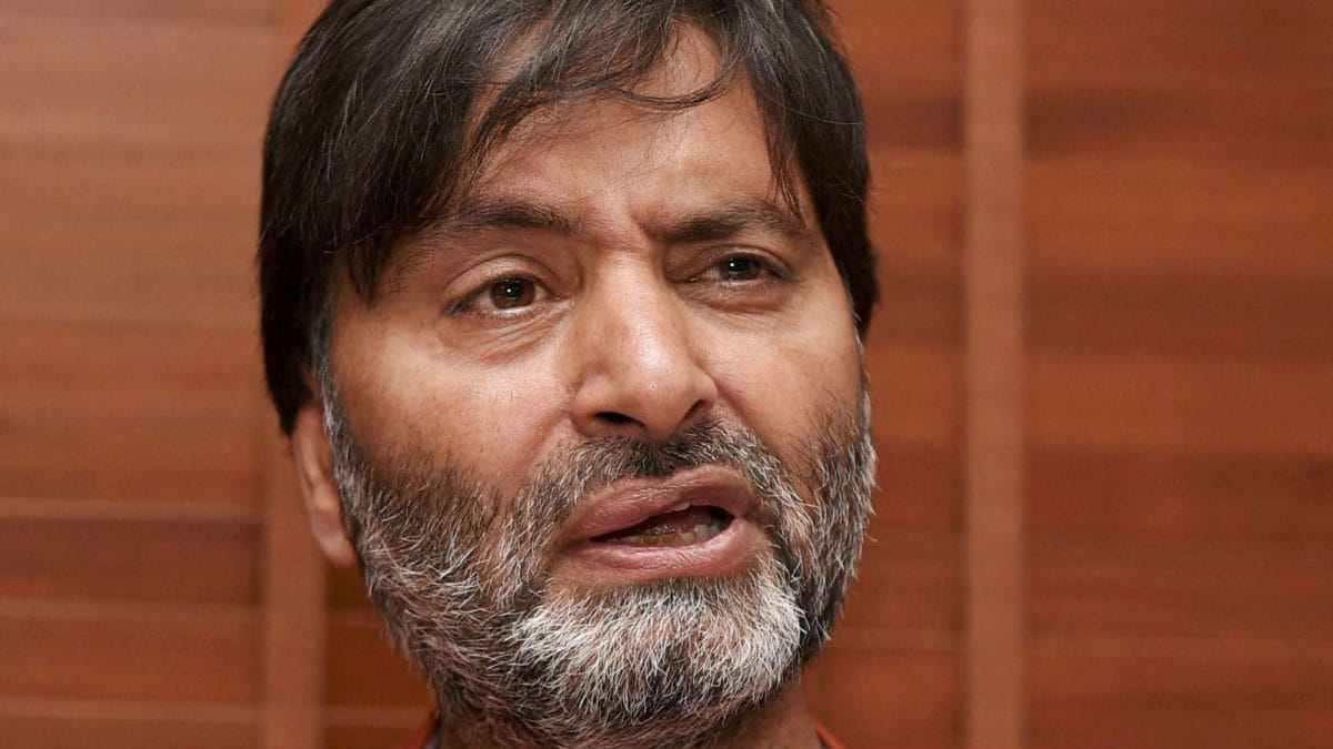 2 Witnesses Identify J&K Separatist Leader Yasin Malik As Shooter In 1990 Attack On IAF Personnel | India News 2 Witnesses Identify J&K Separatist Leader Yasin Malik As Shooter In 1990 Attack On IAF Personnel | India News