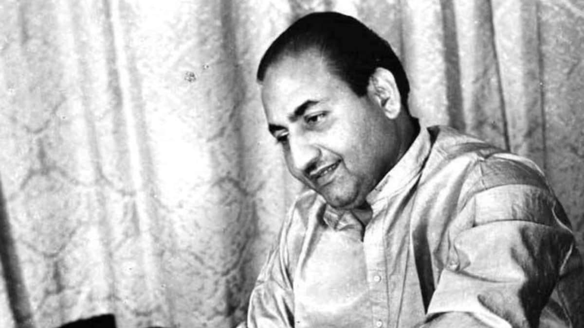 Legendary Director's Blunder: Kishore Kumar Defends Mohammed Rafi