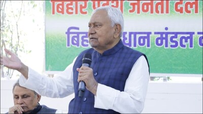 JD(U) supremo Nitish Kumar at a meeting of party leaders on Wednesday. [JD(U)]