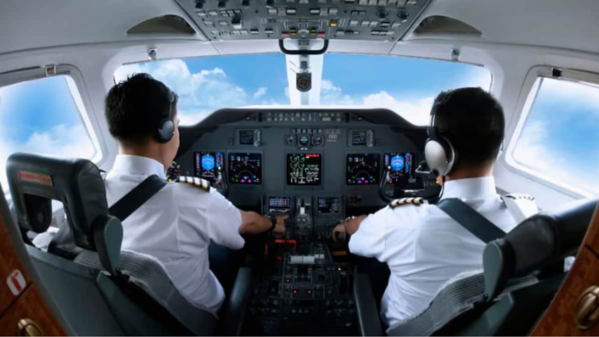 Canadian Man Arrested For Posing As Pilot, Taking Hundreds Of Free Flights For 4 Years
