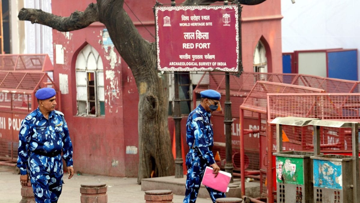 Red Fort Suspects Planned Pulwama-Like Attack In Kashmir, Arrests Forced Change Of Plan | Exclusive