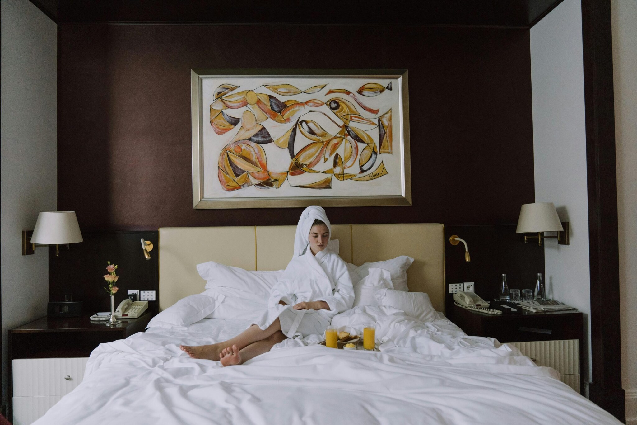 Is There A Secret Reason Why Hotels Prefer White Sheets And Towels?