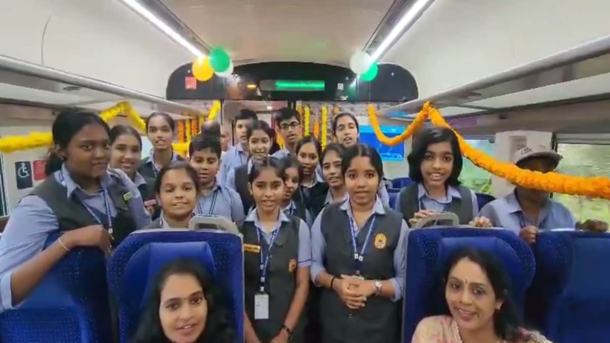 ‘Politicising Children…’: Kerala Govt Orders Probe After Students Sing ‘RSS Song’ On Vande Bharat