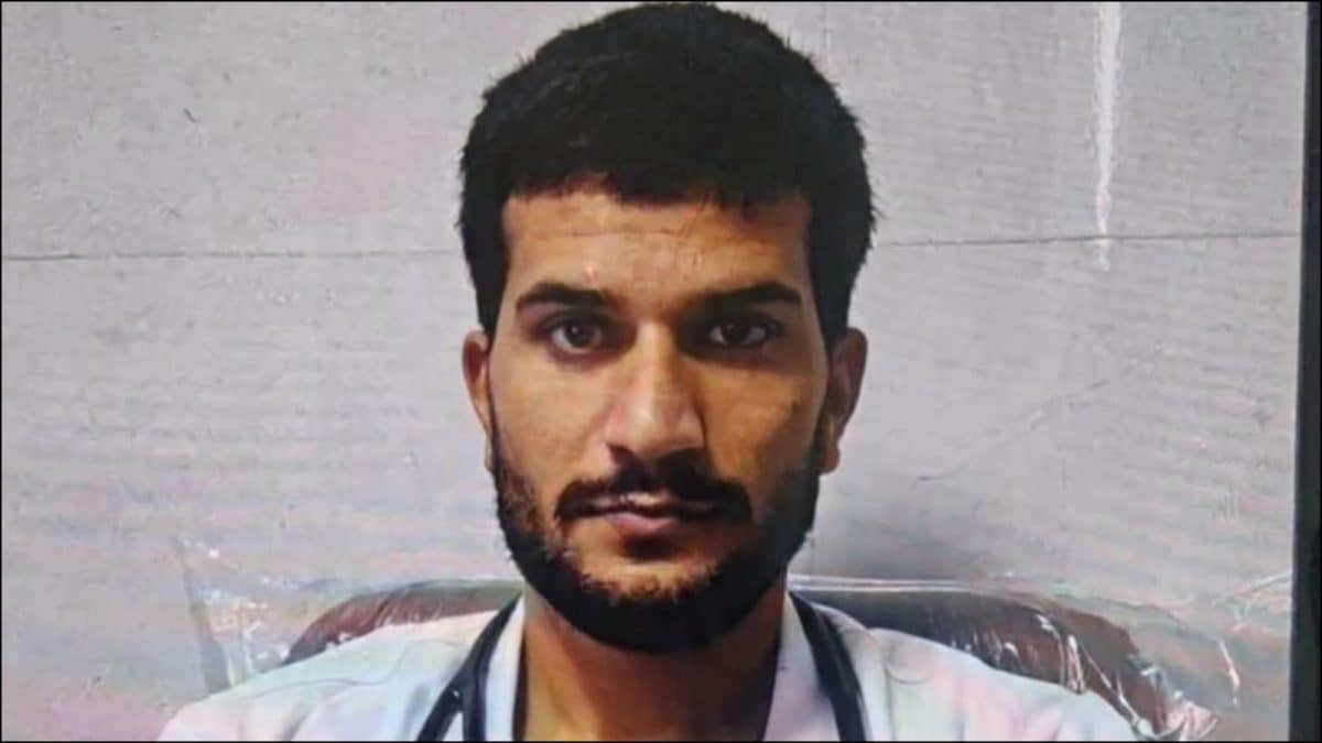 New Photograph Of Delhi Suicide Bomber Umar Nabi Surfaces, Shows Him In Doctor's Attire