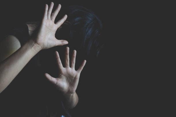 A horrific incident has come to light in Pilibhit, Uttar Pradesh, where a 25-year-old woman was allegedly subjected to extreme cruelty at the hands of her husband and his family. The woman claims that after resisting an attempted sexual harassment by her husband's friend, she was stripped of her clothes and forced out of the marital home. A horrific incident has come to light in Pilibhit, Uttar Pradesh, where a 25-year-old woman was allegedly subjected to extreme cruelty at the hands of her husband and his family. The woman claims that after resisting an attempted sexual harassment by her husband's friend, she was stripped of her clothes and forced out of the marital home.