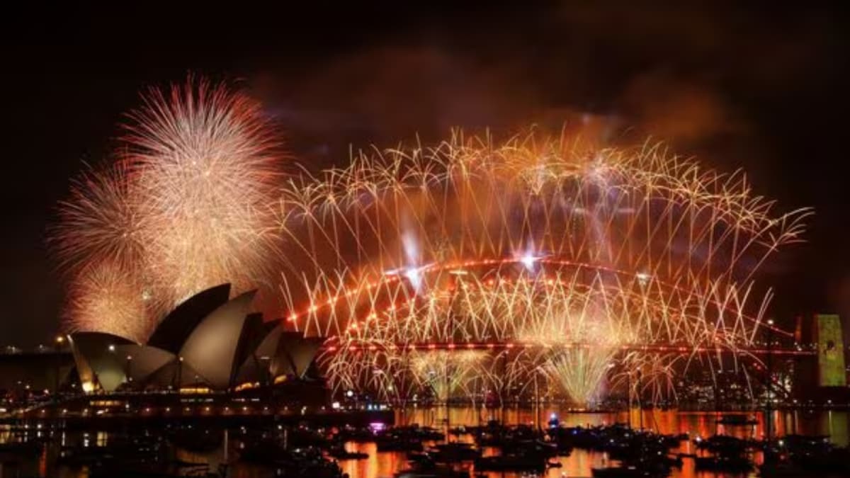 New Year LIVE Updates: India Welcomes 2026 With Zeal, Cities Burst Into Celebration