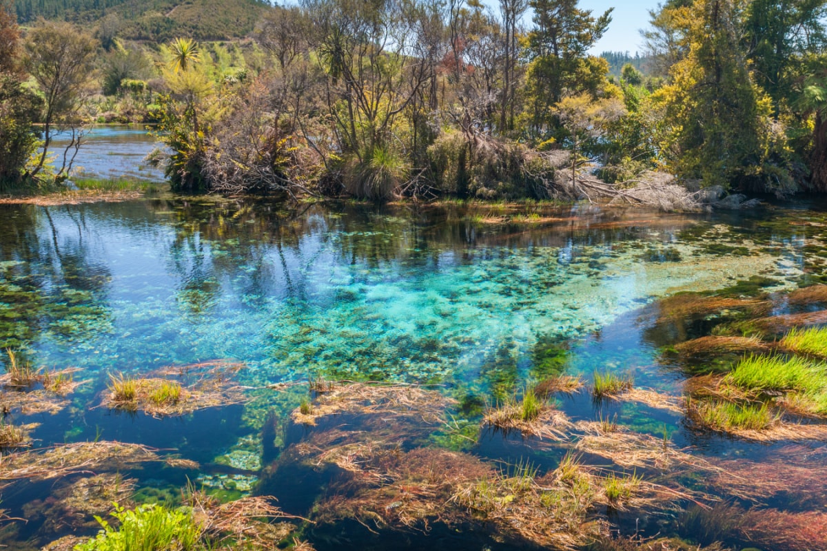 These 7 Lakes Are So Clear You Can See Straight Through Them, And Some Don’t Even Allow Swimming