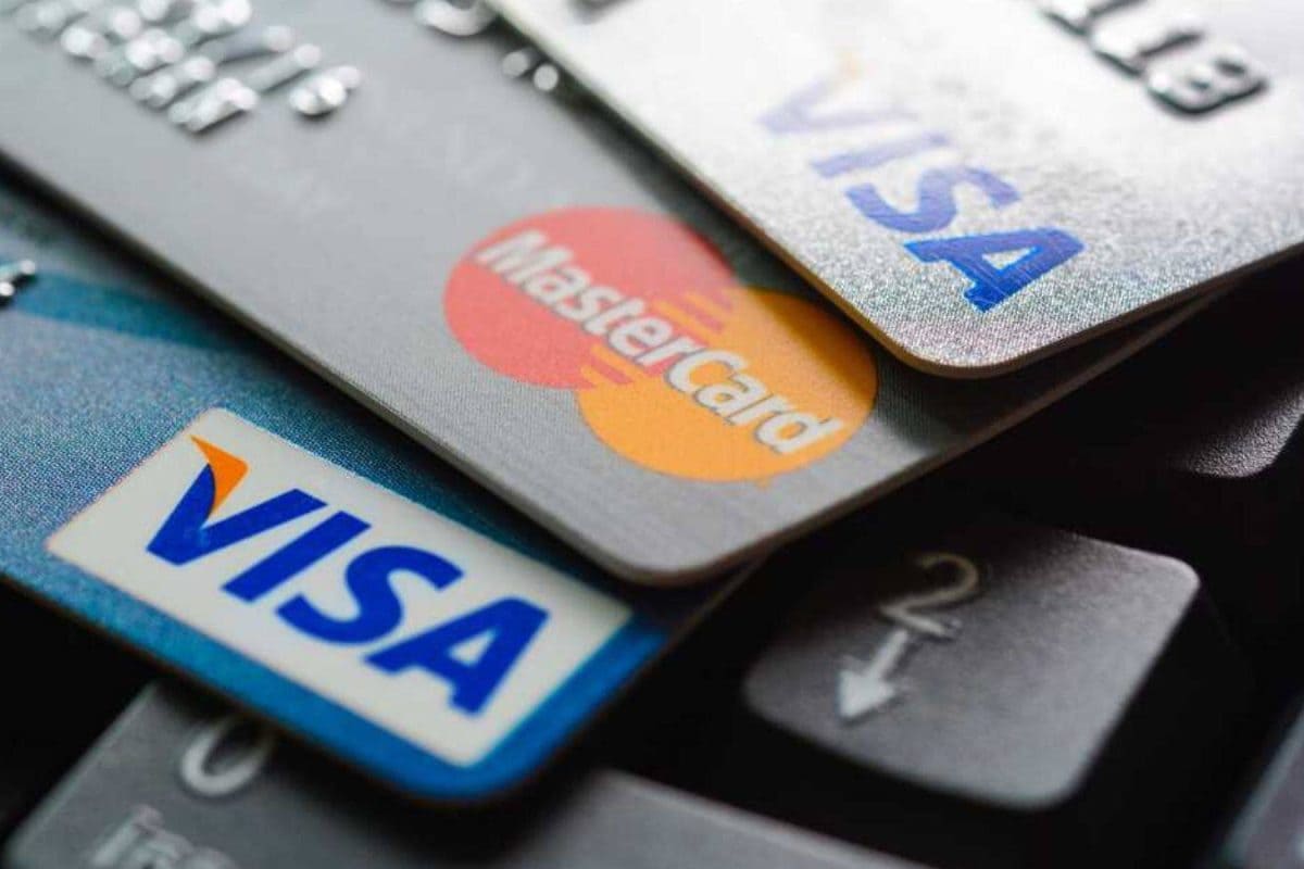 SBI Card, HDFC Bank, ICICI Bank Revise Card Benefits As Airport Lounge Demand Rises