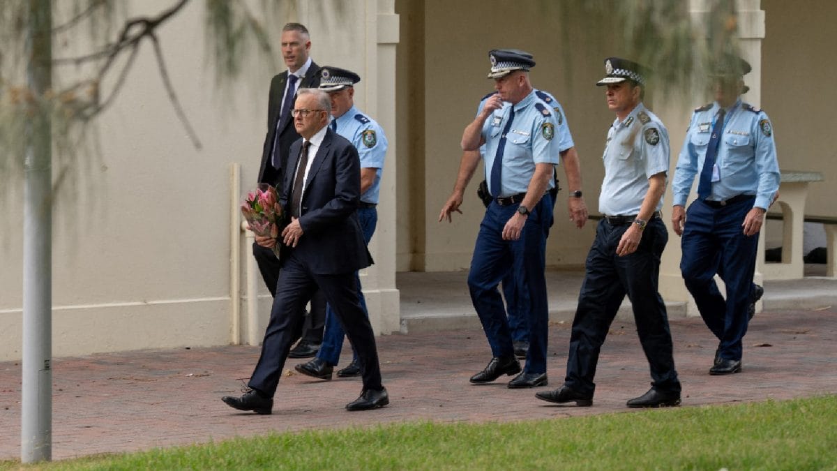 Bondi Beach Shooting News Live Updates: Shooter Was Gun Club Member, Licensed Since 2015, Say Police