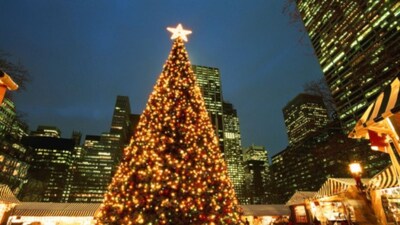 Delhi–NCR malls come alive with festive lights, themed Christmas décor, and cheerful crowds as families gather to celebrate the holiday season with events, activities, and joyful moments.