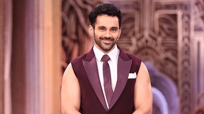 Abhishek Bajaj engaged in a quick chat with Salman Khan.  (Photo Credit: Instagram)