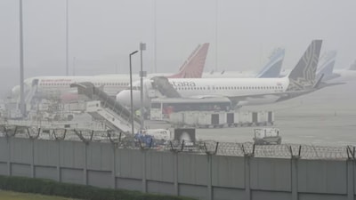Winter Fog Causes Flight Cancellations and Delays at Delhi’s IGI Airport.