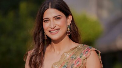 Actress Ahana Kumra was involved in a car accident.