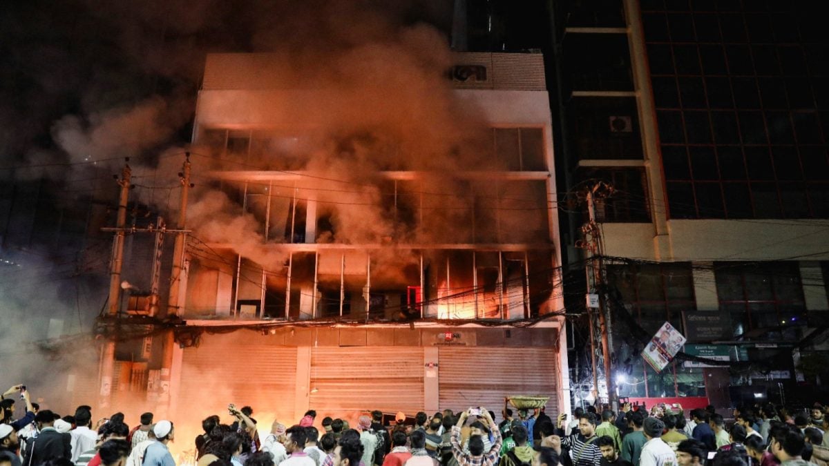 Massive Protests Erupt In Bangladesh After Osman Hadi's Death, Major Media Offices Set Ablaze