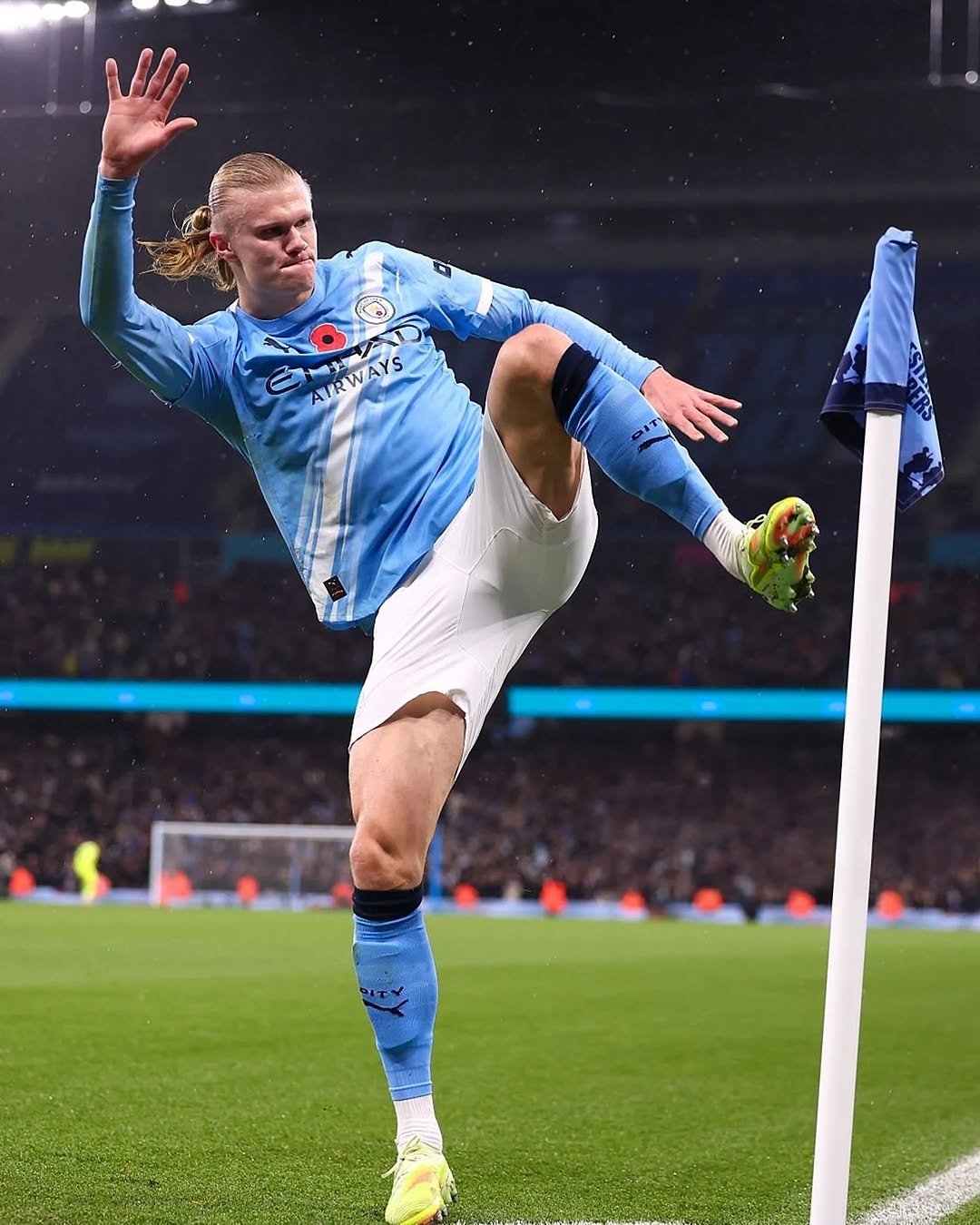 Haaland has set the new gold standard, having reached the milestone of 100 PL goals in just 111 games (X) Haaland has set the new gold standard, having reached the milestone of 100 PL goals in just 111 games (X)