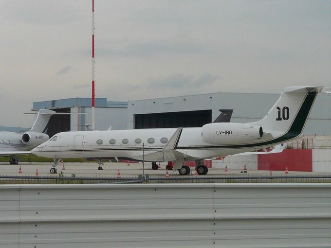 Introduced in the late 1990s, the Gulfstream GV marked a major step forward in long range private aviation. Nearly 200 units were produced before it evolved into the G550 and it continues to be remembered as a benchmark for performance and reliability.