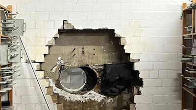 This picture, provided by the Gelsenkirchen Police on Monday, Dec. 29, 2025 shows a hole in a wall of the savings bank branch in the Buer district in Gelsenkirchen, Germany. (IMAGE: AP PHOTO) 