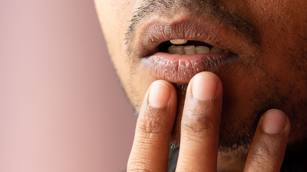Dry Mouth Could Signal Diabetes, Experts Warn