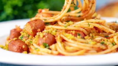 Whether you’re cooking for family, hosting friends, or simply treating yourself during the holidays, these dishes are perfect for celebrating the season without spending hours in the kitchen.