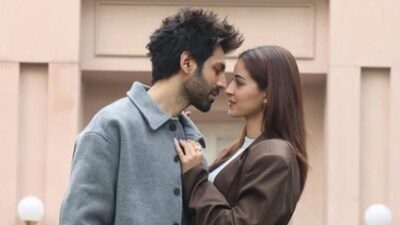 Anand Bakshi's son criticises the remake of Saat Samundar Paar's lyrics. 