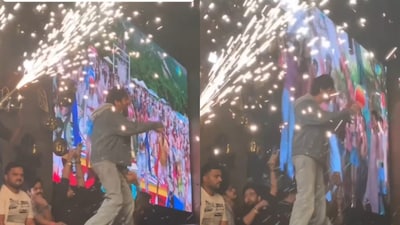 Kartik Aaryan Makes Surprise Entry At Club, Grooves To Tu Meri Main Tera Main Tera Tu Meri Track