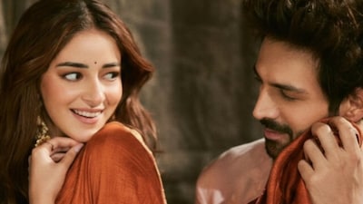 Tu Meri Main Tera Main Tera Tu Meri: Kartik Aaryan Shares Romantic New Pics From Song Dil Musafir 