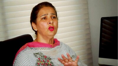 Navjot Kaur Sidhu, wife of Navjot Singh Sidhu, interacts with media persons (File photo/PTI)