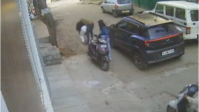 A man was arrested in Karnataka’s Bengaluru for allegedly harassing a woman in broad daylight near her Paying Guest (PG) accommodation in Ullal.