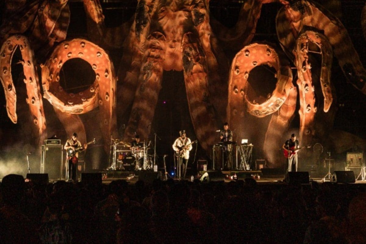 At Echoes Of The Earth, The F16s Reflect On Time, Change, And Staying True