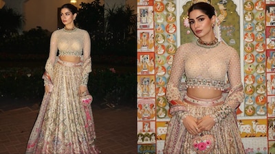 Khushi Kapoor was styled by Mohit Rai and Shubhi Kumar. 