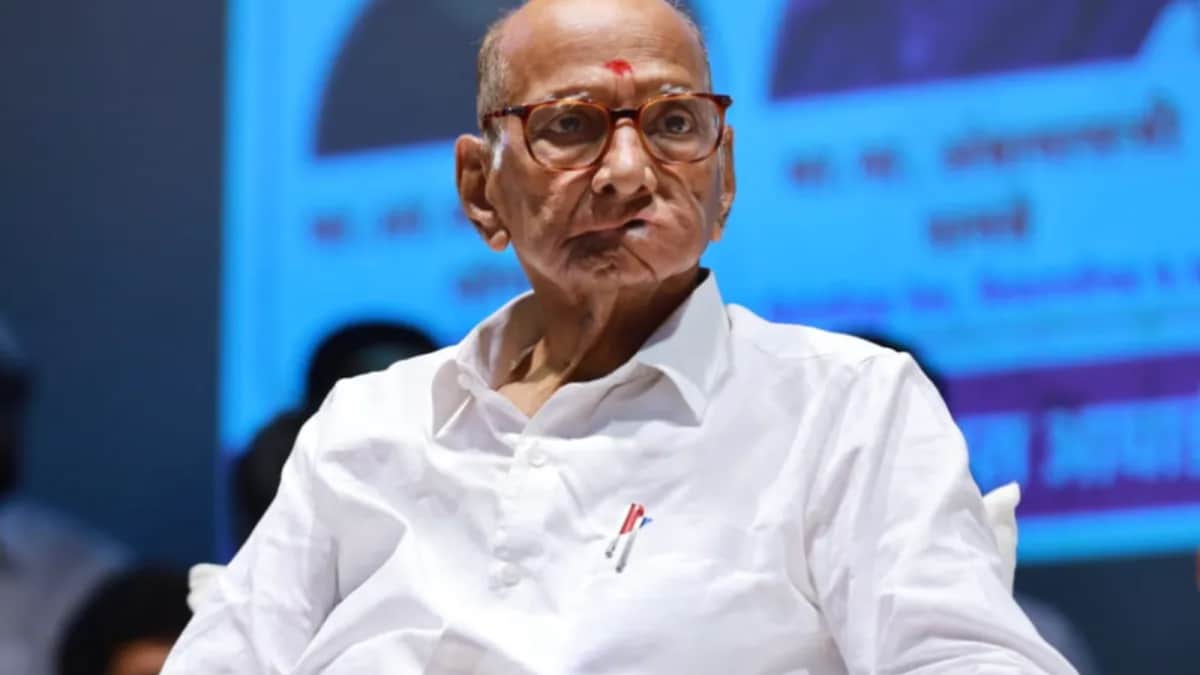 Sharad Pawar's Dinner Diplomacy: Rahul Gandhi, Ajit Pawar, Other Political Leaders Among Attendees