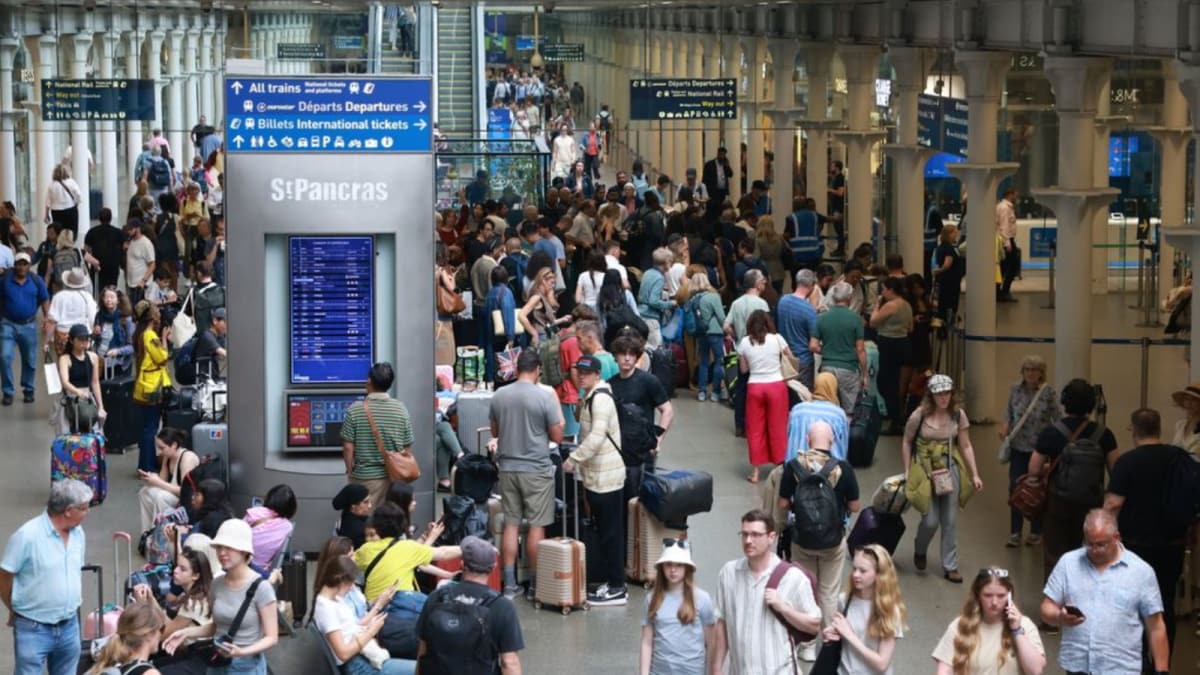 Eurostar Cancels All Trains From London To Paris, Brussels And Amsterdam. Here's Why