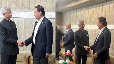External Affairs Minister S. Jaishankar and Pakistan National Assembly Speaker Ayaz Sadiq in Dhaka. 
