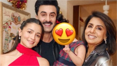 Neetu Kapoor Shares Unseen Christmas Joy with Ranbir, Alia & Raha