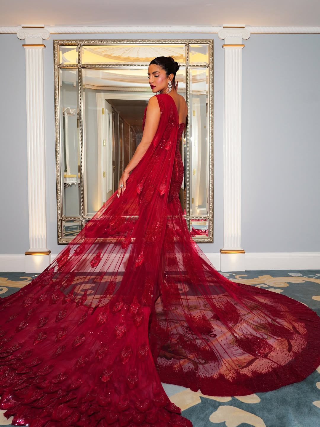 Times Priyanka Chopra Gave The Traditional Sari A Unique Spin