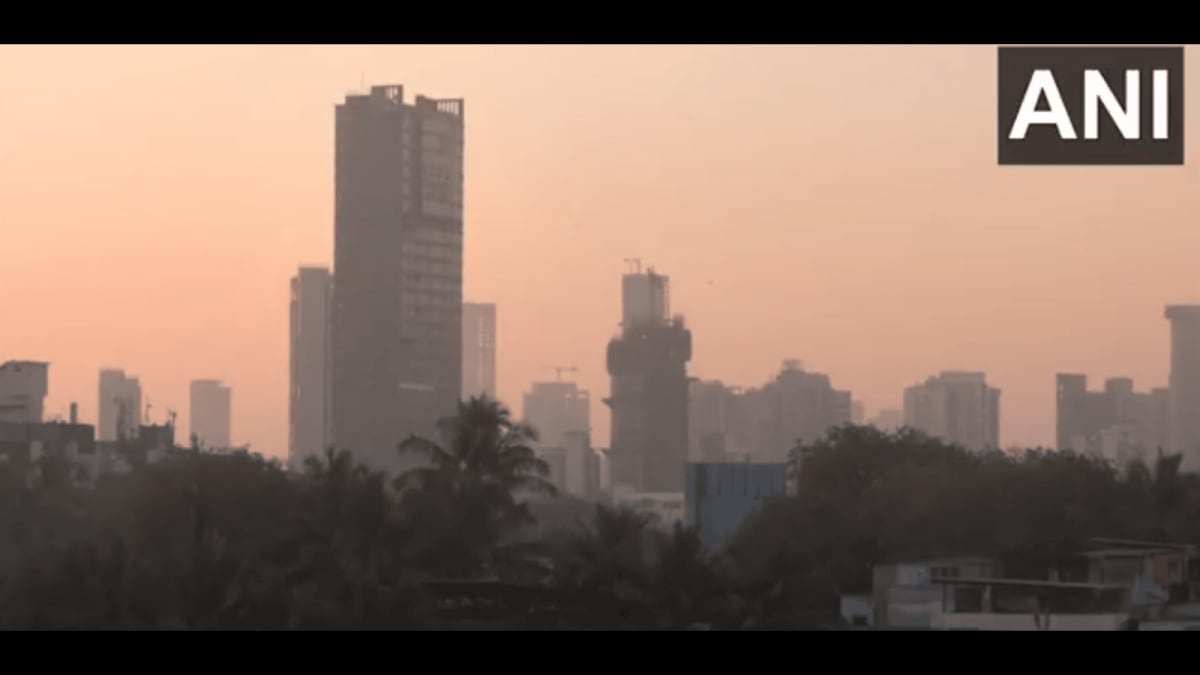 Mumbai Wakes Up To Winter Chill, Air Quality Remains ‘Poor’ At 144 AQI