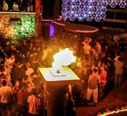 Many clubs in the area faced penalties for playing loud music after 10 PM. A total of 21 clubs in Vagator and Anjuna are facing FIRs and court cases since October 2024. These violations continue to be monitored by the high court. Many clubs in the area faced penalties for playing loud music after 10 PM. A total of 21 clubs in Vagator and Anjuna are facing FIRs and court cases since October 2024. These violations continue to be monitored by the high court.