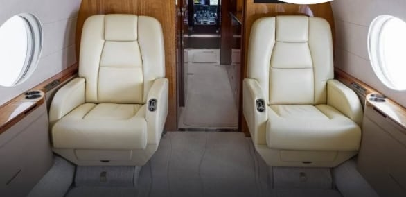 Inside, the Gulfstream GV focuses on comfort without excess. The cabin includes a fully equipped kitchen, two bathrooms and seating for Messi, his family and close associates. Several seats can be converted into beds to allow proper rest during long international journeys that often stretch across time zones.