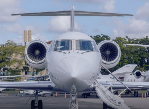 Aviation experts often note that such interiors are designed to support recovery and mental focus. For an athlete like Messi, who moves between club duties, international matches and public appearances, rest during travel becomes as important as training sessions on the pitch.