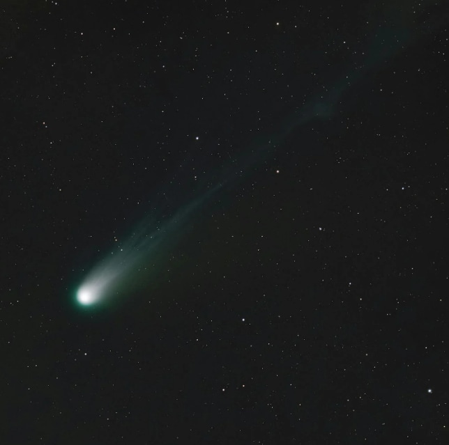 The interstellar comet 3I/ATLAS will fly closest to Earth today. Comets are like cosmic snowballs. Made of frozen gases, rock, and dust, these interstellar objects orbit the Sun. e Sometimes, they may crash into planets and shake everything up.