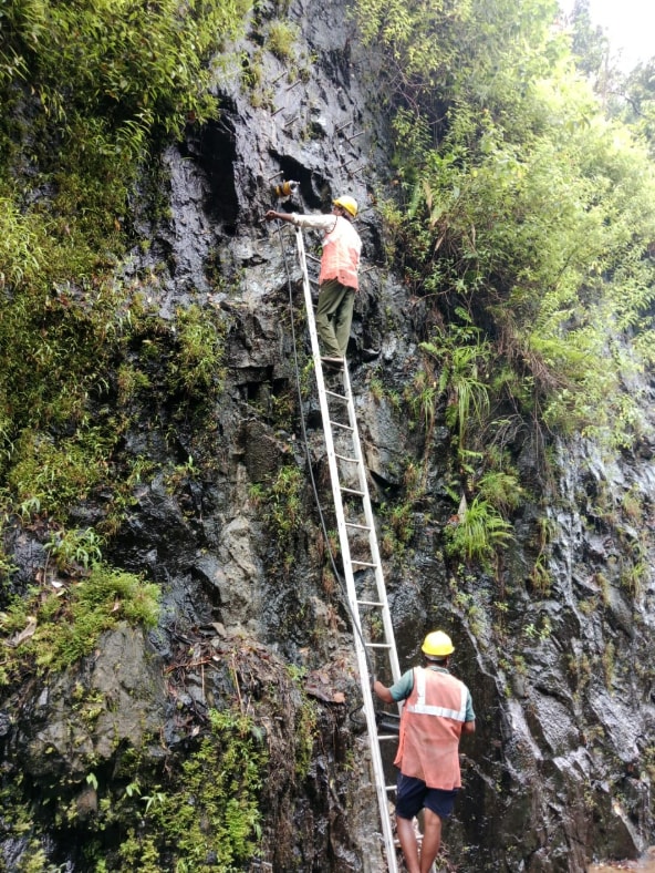 With the successful completion of the electrification and the electric locomotive trial, the entire section is now ready for electric traction. This means cleaner, more energy-efficient and cost-effective train operations can take place at the Sakleshpur–Subramanya Road Ghat Section. (Photo: X/@ChristinMP_) With the successful completion of the electrification and the electric locomotive trial, the entire section is now ready for electric traction. This means cleaner, more energy-efficient and cost-effective train operations can take place at the Sakleshpur–Subramanya Road Ghat Section. (Photo: X/@ChristinMP_)
