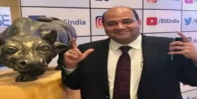 Yashovardhan Sinha has a significant presence in electronics retail with Aditya Vision. The Promoter Chairman and Managing Director of the company, Sinha, has been part of Aditya Vision since 1999. He joined the company after almost 20 years of experience in a PSU bank. Sinha has an MA degree in Business, Management Marketing and Related Support Services from Patna University. Yashovardhan Sinha has a significant presence in electronics retail with Aditya Vision. The Promoter Chairman and Managing Director of the company, Sinha, has been part of Aditya Vision since 1999. He joined the company after almost 20 years of experience in a PSU bank. Sinha has an MA degree in Business, Management Marketing and Related Support Services from Patna University.