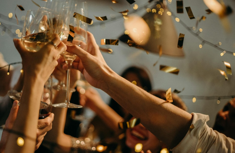 In India, the day is celebrated with parties, fireworks, and family gatherings. While we may all share in the excitement, do you know that the New Year is not observed on January 1 in all of India? Let’s find out what influences India’s traditional New Year.