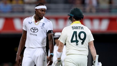 Jofra Archer (L) and Steve Smith had a verbal spat.(AFP Photo)