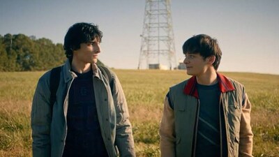 Noah Schnapp and Finn Wolfhard play the roles of Will and Mike, respectively, in Stranger Things 5.